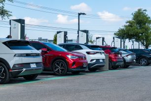 Image for Non-Tesla EV Dealers and Market Share Explode
